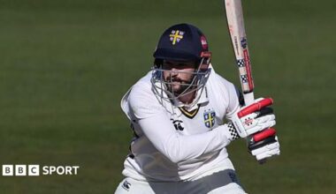 Durham's Ollie Robinson batting
