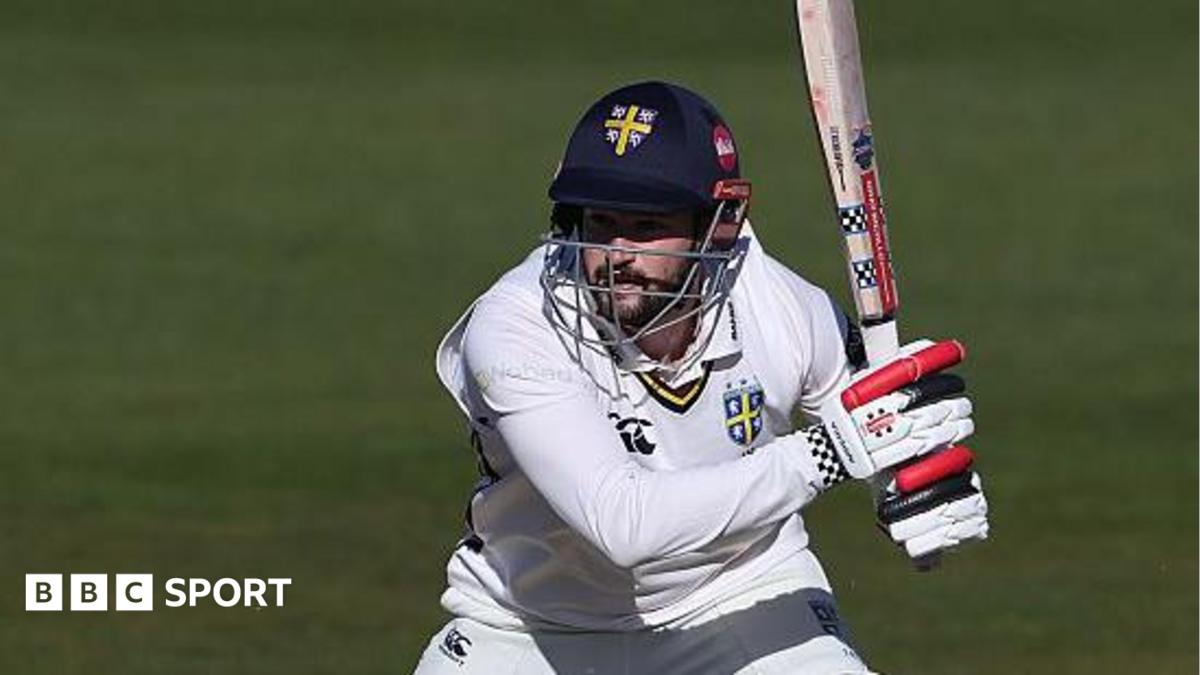Durham's Ollie Robinson batting
