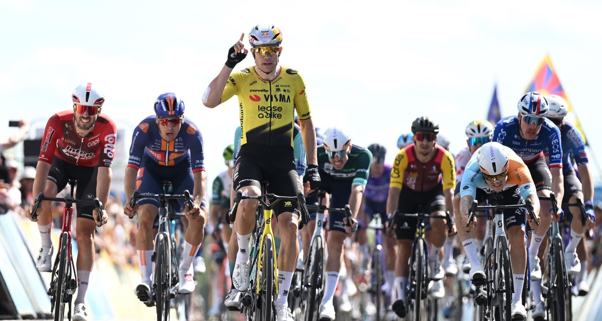 Tour Auvergne-Rhône-Alpes: Wout van Aert answers doubts with commanding stage 5 victory