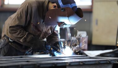 Blue-Collar Wages Rising in Japan Amid Labor Shortage