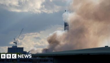Bermondsey recycling centre fire causes disruption to rail travel - BBC