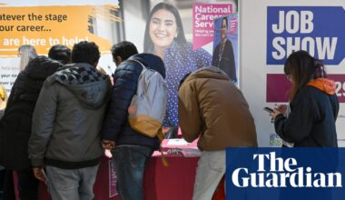 UK unemployment rate falls to 4.9% and wages grow more than expected | UK unemployment and employment statistics