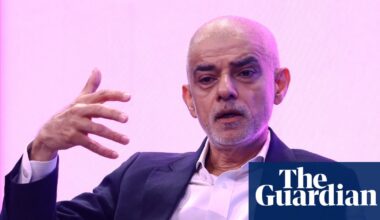 Sadiq Khan vows to overrule residents’ group’s objections to Soho bars and restaurants | Sadiq Khan