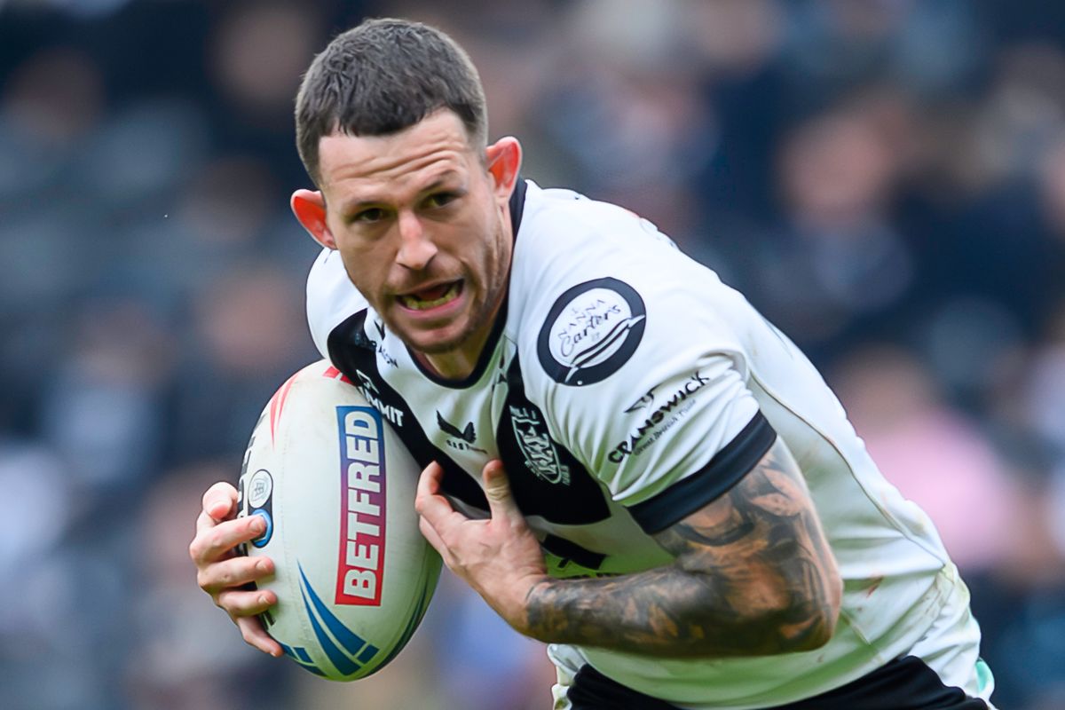 Cade Cust in action for Hull FC.