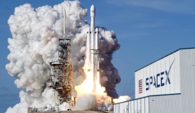 SpaceX lifts off with record-breaking $1.8trn flotation - The Times