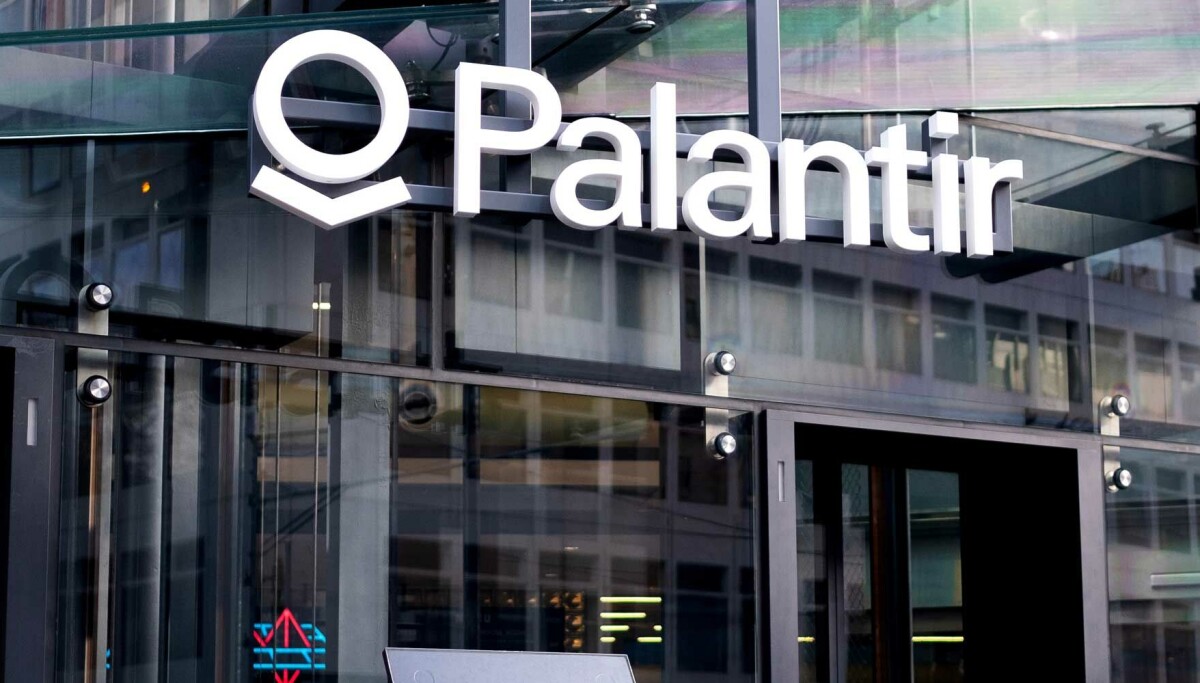 Everyone hates frontier AI labs, says Palantir boss