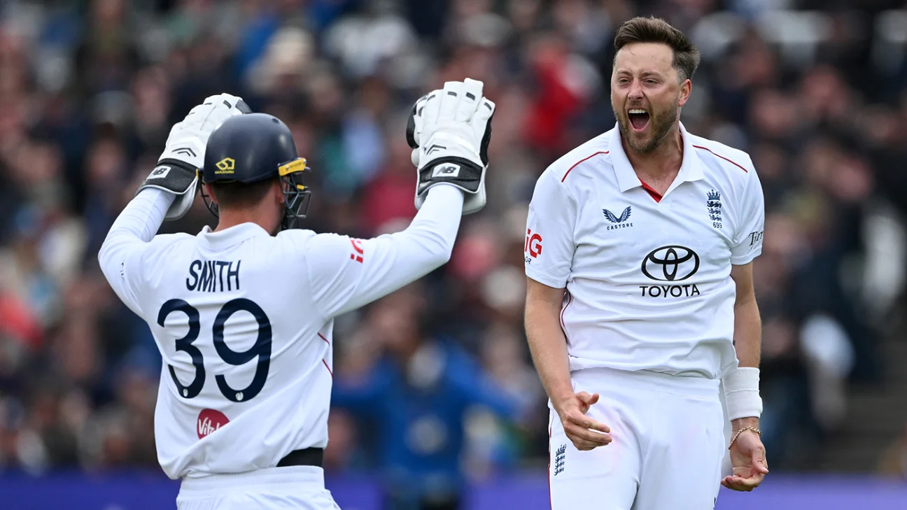 England vs New Zealand, 1st Test - Smith up to stumps comes up trumps - despite Robinson reluctance