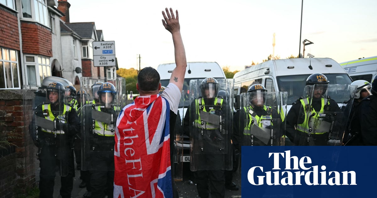 Keir Starmer condemns riots in Southampton after Henry Nowak murder | Police