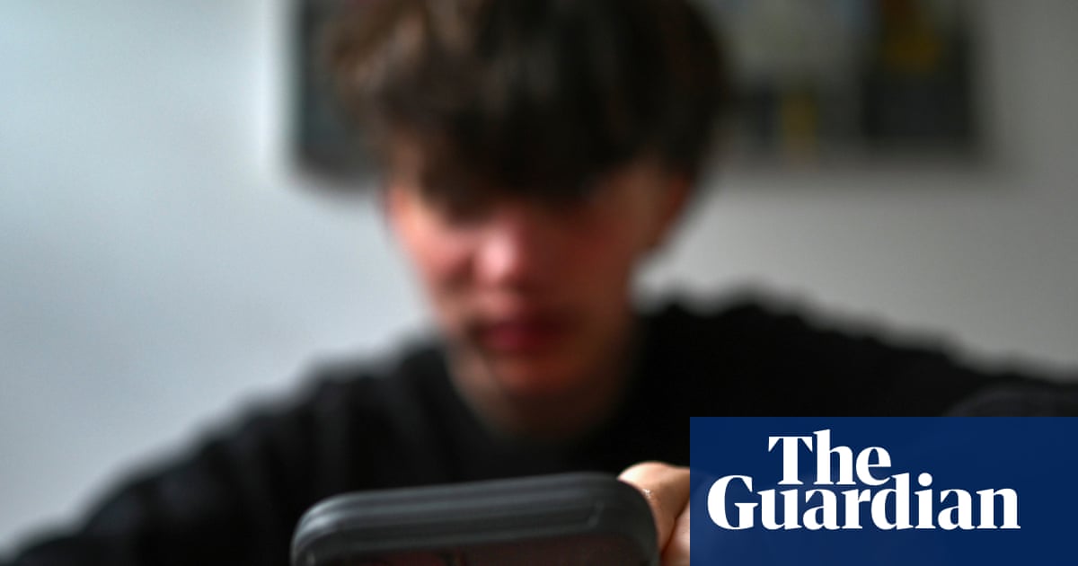 ‘The genie is out of the bottle’: parents react to UK under-16s social media ban | Social media ban