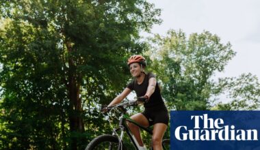Trial of 12mph bike lane speed limit grinds gears of Dutch cyclists | Netherlands