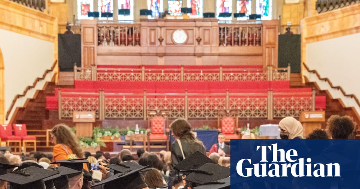 Students could be required to pass GCSE English to access university loans | Students
