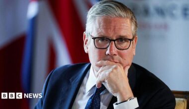 Cabinet minister says he had 'frank conversation' with Starmer, as PM considers future