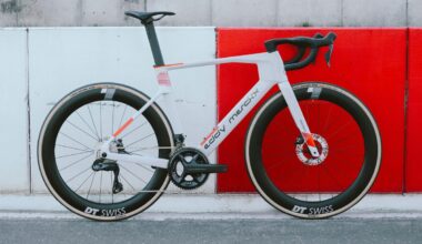 New Eddy Merckx 525R is an aero race bike that's actually designed to fit you