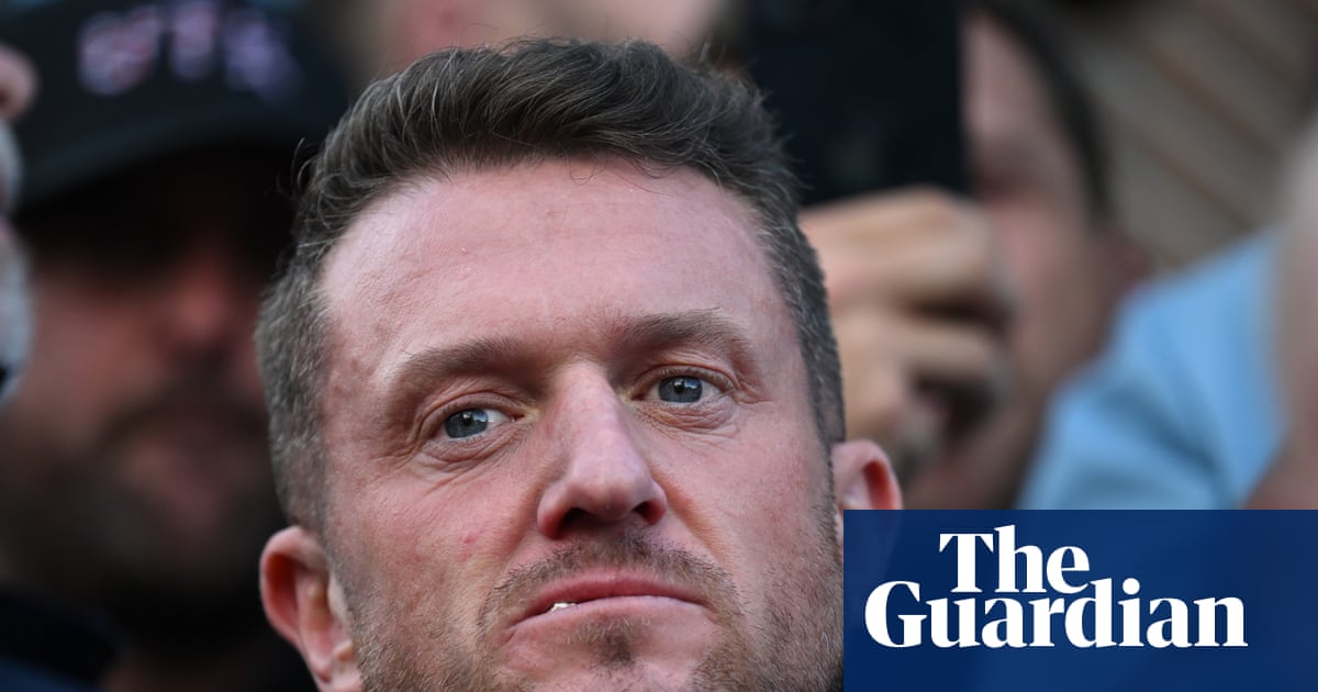 Police stop Tommy Robinson on his way back to London from Russian trip | Tommy Robinson