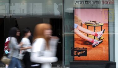 Japan’s retail sales rise a third month on wage gains, subsidies