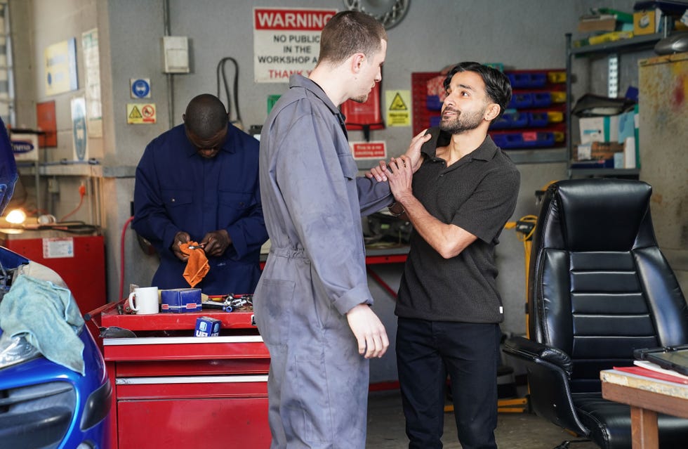 Harry Mitchell, Vinny Panesar, EastEnders harry mitchell, vinny panesar, eastenders