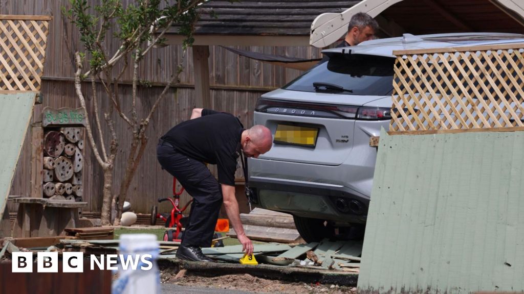 Boy, 2, seriously hurt as car crashes into playground - BBC
