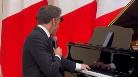 Macron sings as Armenia’s PM plays the drums during official dinner - video