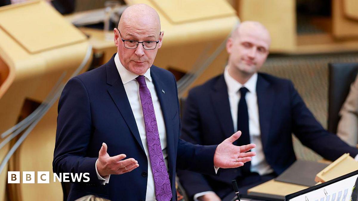 First Minister's Questions - BBC News