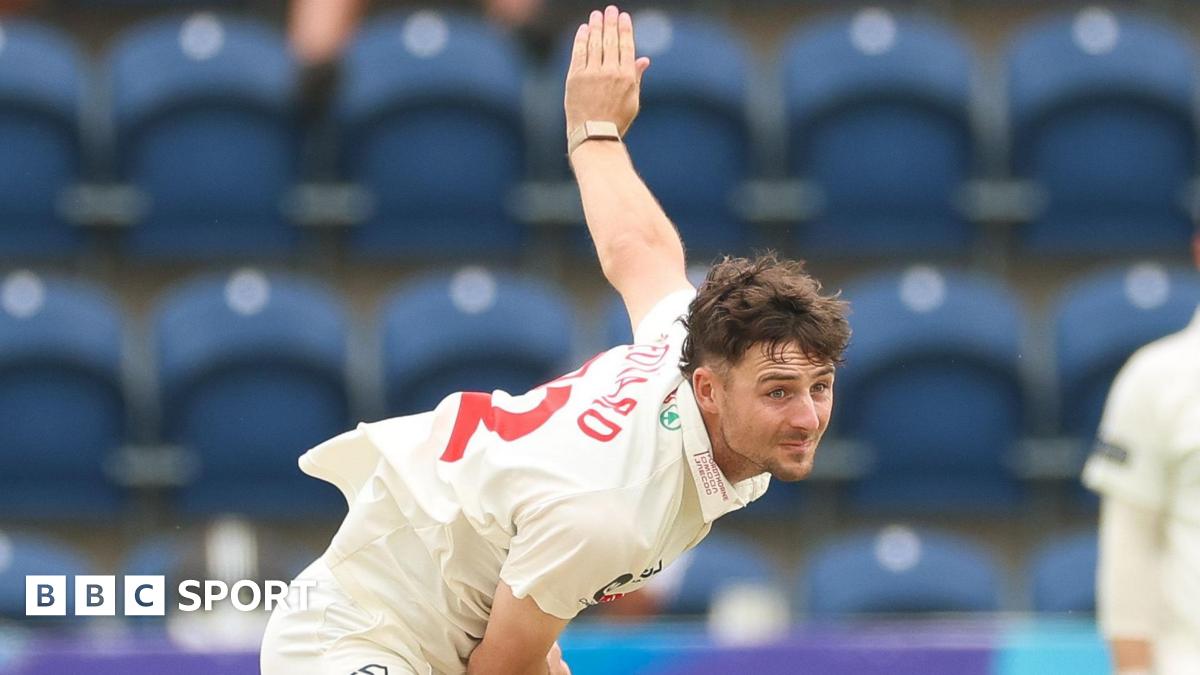 Glamorgan fast bowler Ned Leonard