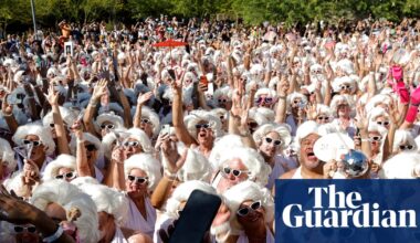 Marilyn Monroe lookalikes flock to Palm Springs for star’s 100th birthday – in pictures - The Guardian