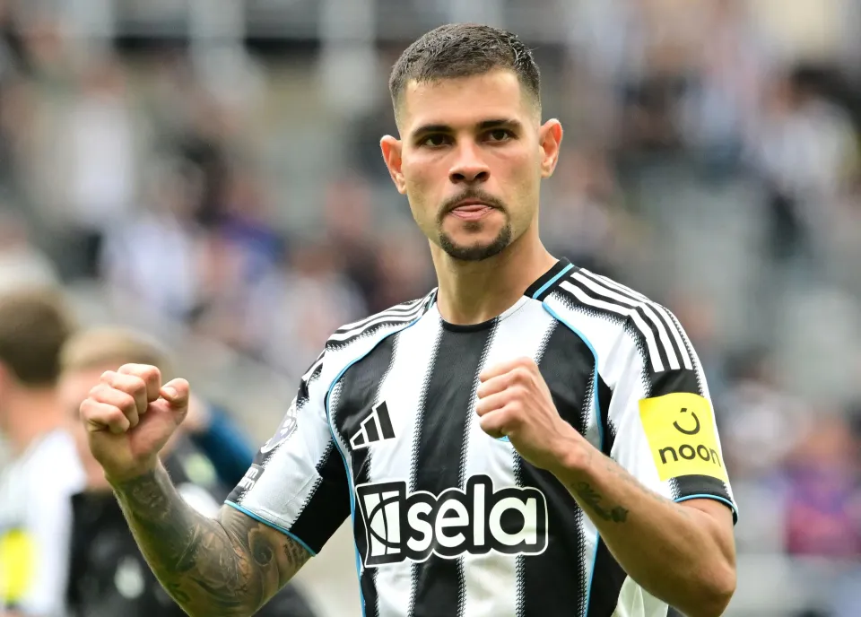 Newcastle United's Bruno Guimaraes celebrates after beating Brighton & Hove Albion