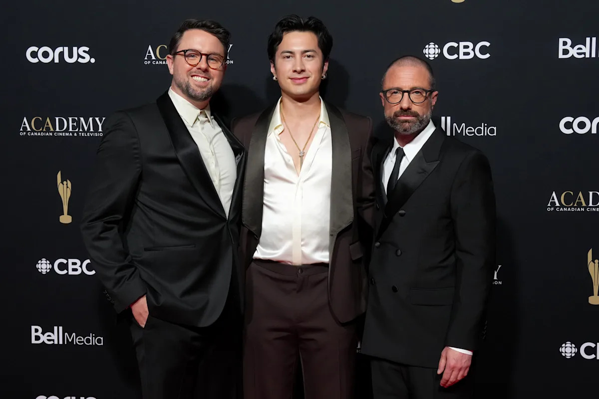 Hudson Williams hits the red carpet at CSAs - Yahoo News Canada