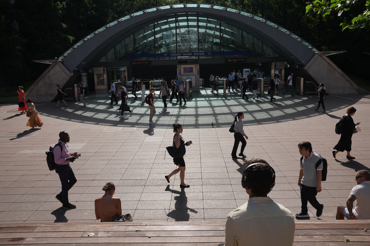 Which London trains are hit by the heatwave? Full list of disrupted rail services