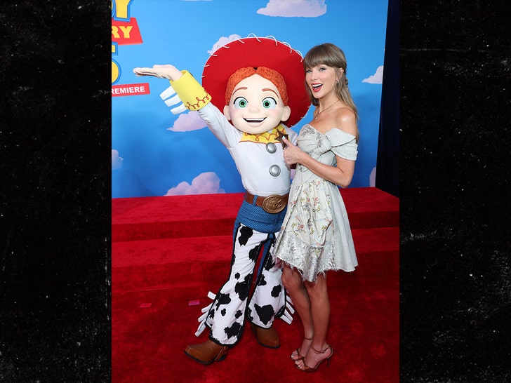 taylor swift toy story premiere getty 3