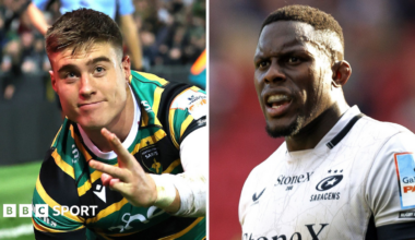 Geoff Parling and Rob Baxter sit with Chris Jones