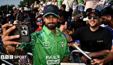 Jai Moondra poses for a selfie with a fan
