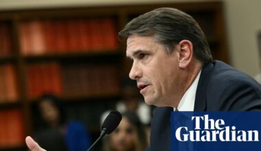 Acting attorney general says Trump’s $1.8bn ‘anti-weaponization’ fund is scrapped | Donald Trump