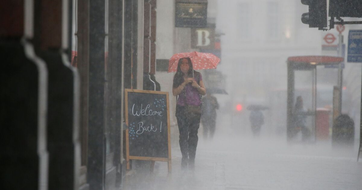 Met Office names 18 areas facing heavy rain on Sunday - full list | UK | News