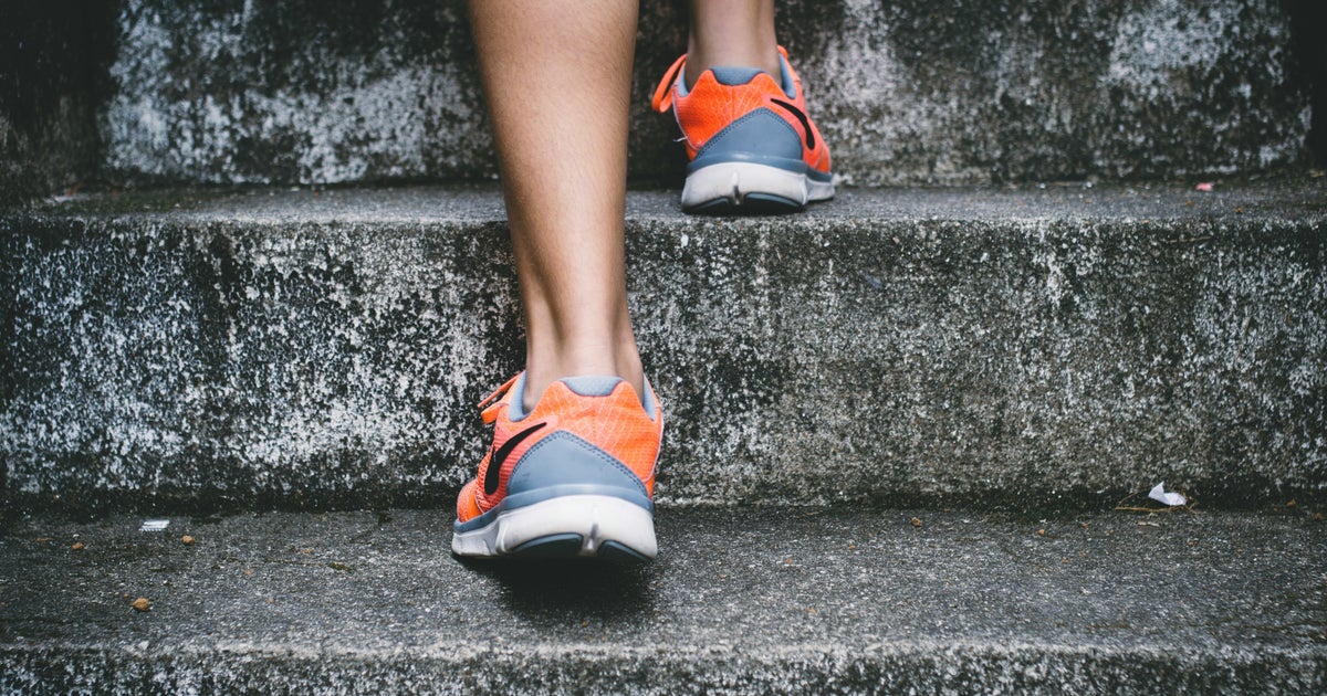 'Rucking' Is The Walking Trend You Need To Try. Here's Why.