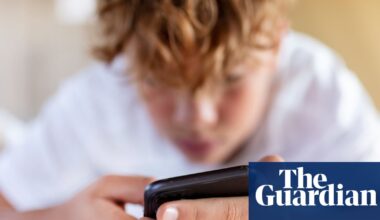 White House urges UK not to ban social media for under-16s | Social media ban