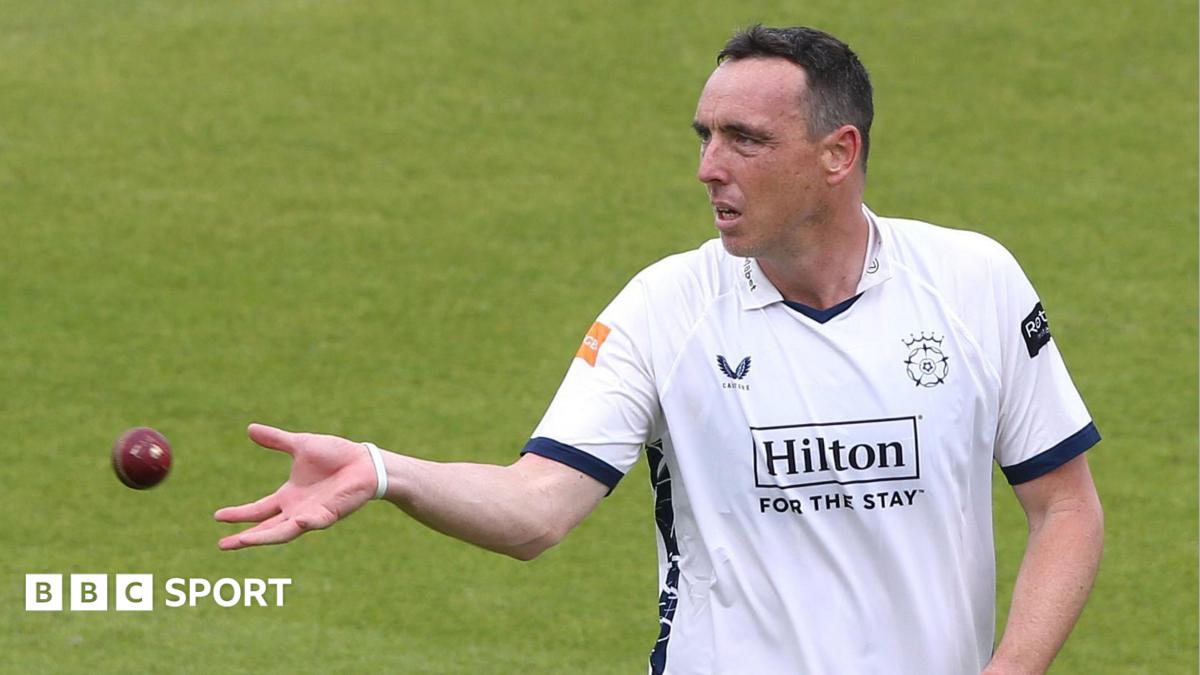Hampshire bowler Kyle Abbott about to catch the ball before running in to bowl