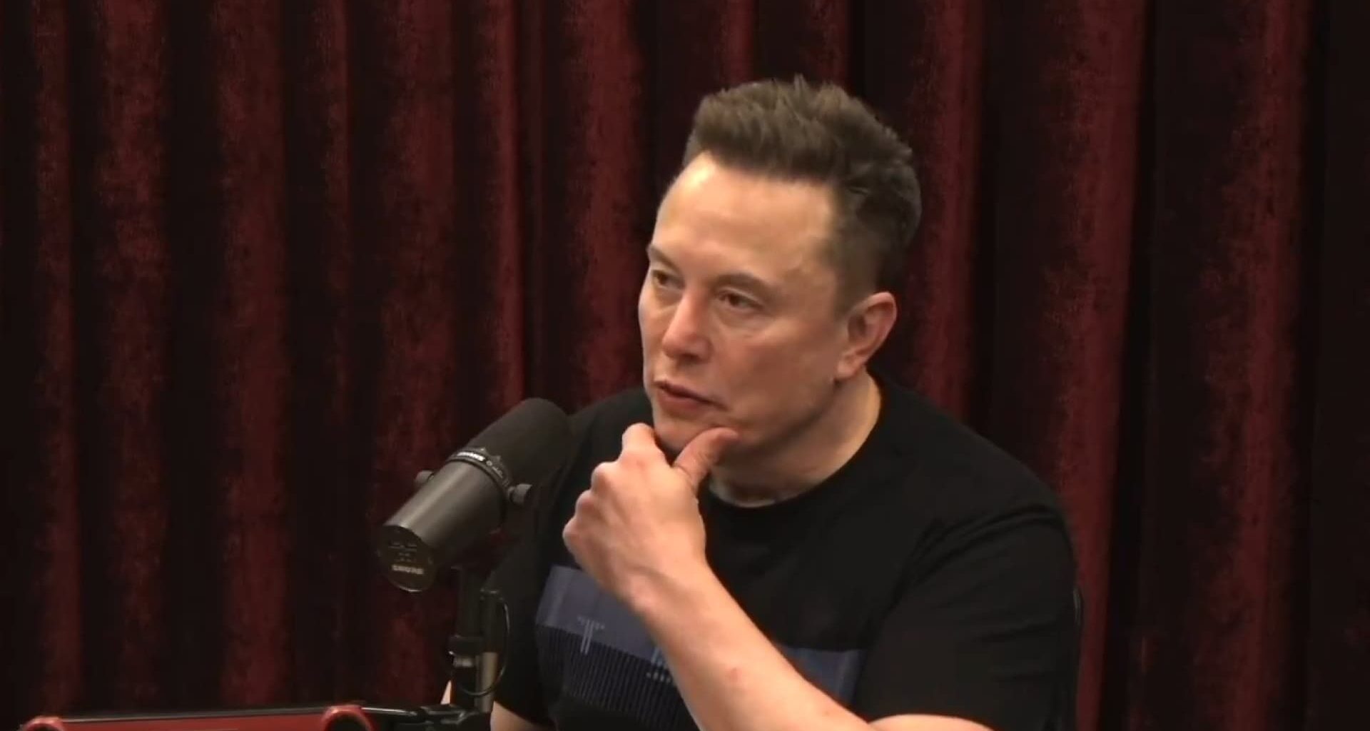 Elon Musk speaking on the Joe Rogan Experience podcast.