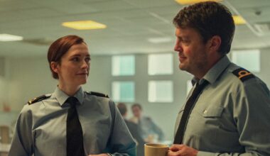 Near-perfect '90s-set crime drama branded "genuinely excellent" continues to trend on Netflix