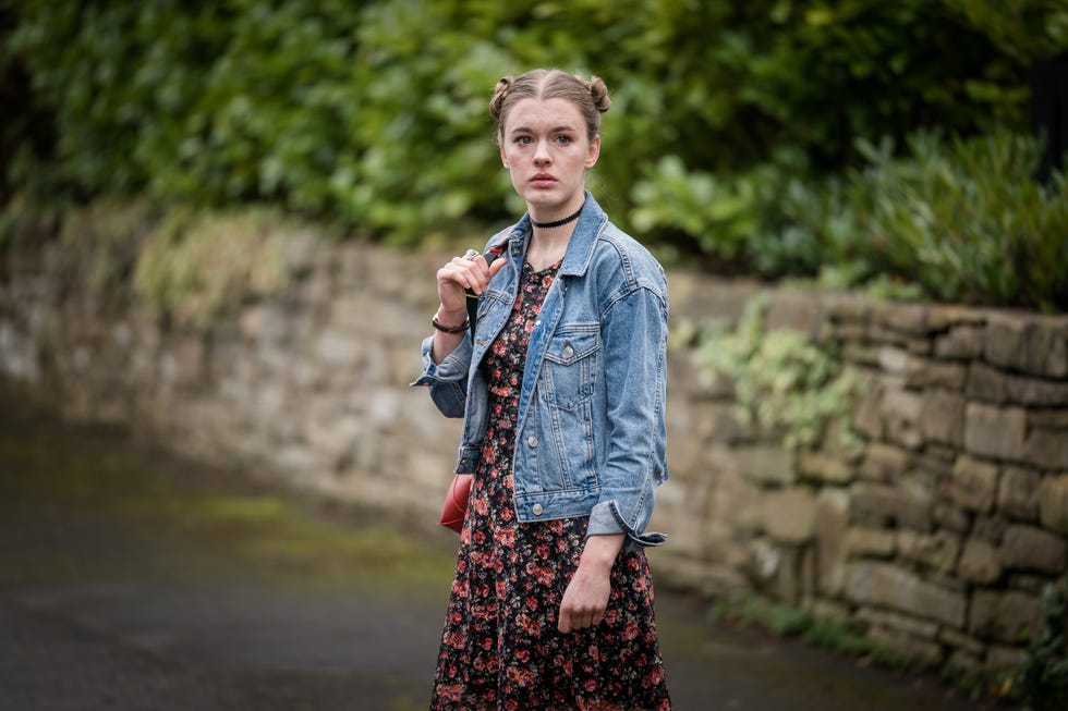Amy James Kelly, Safe amy james kelly, safe