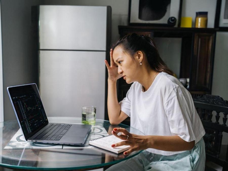 8 in 10 Filipinos worry about their financial future—what comes next? - GMA Network