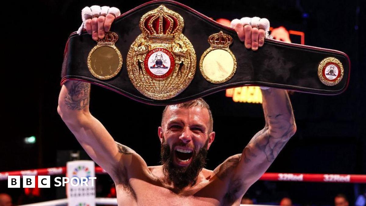 Anthony Cacace with the WBA super-featherweight title