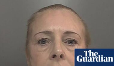Corrupt Liverpool prison worker jailed for smuggling drugs and sending sex texts to inmates | Prisons and probation