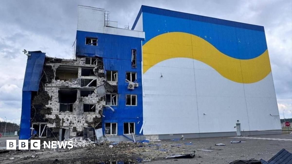 Ukraine's President Volodymyr Zelensky, Britain's Prime Minister Keir Starmer, France's President Emmanuel Macron and Germany's Chancellor Friedrich Merz on the 10 Downing Street doorstep