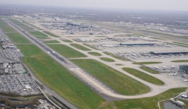 Heathrow third runway 'in jeopardy' as Andy Burnham heads to No10, ex-Transport Secretary says - London Evening Standard