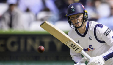 Live: Yorkshire Men v Warwickshire, Rothesay CC, Day Two