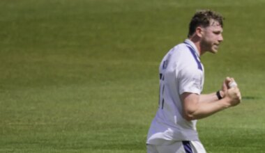 Live: Yorkshire Men v Warwickshire, Rothesay CC, Day One