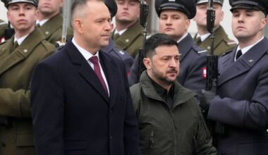Zelenskyy and top Ukrainian officials return Polish awards in WWII dispute | Russia-Ukraine war News