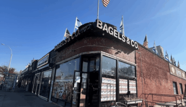 Bagels & Co. Regains Kashrut in Queens • YeahThatsKosher