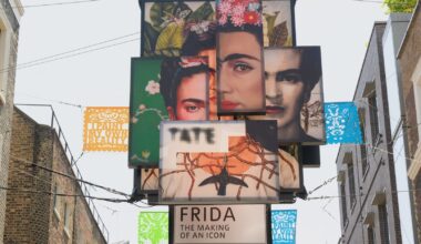 Frida Kahlo: The story of a global phenomenon from Mexico City – Channel 4 News