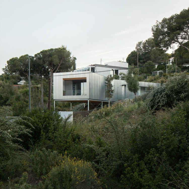 Casa 144º / Jaime Prous Architects - Image 6 of 25